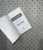 FREAKONOMICS by Steven D. Levitt and Stephen J. Dubner